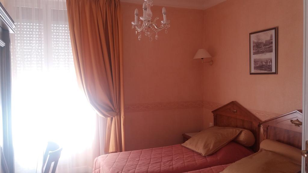 Logis Hotel & Restaurant Du Chemin Des Dames Corbeny ภายนอก รูปภาพ