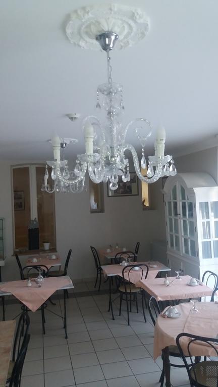 Logis Hotel & Restaurant Du Chemin Des Dames Corbeny ภายนอก รูปภาพ